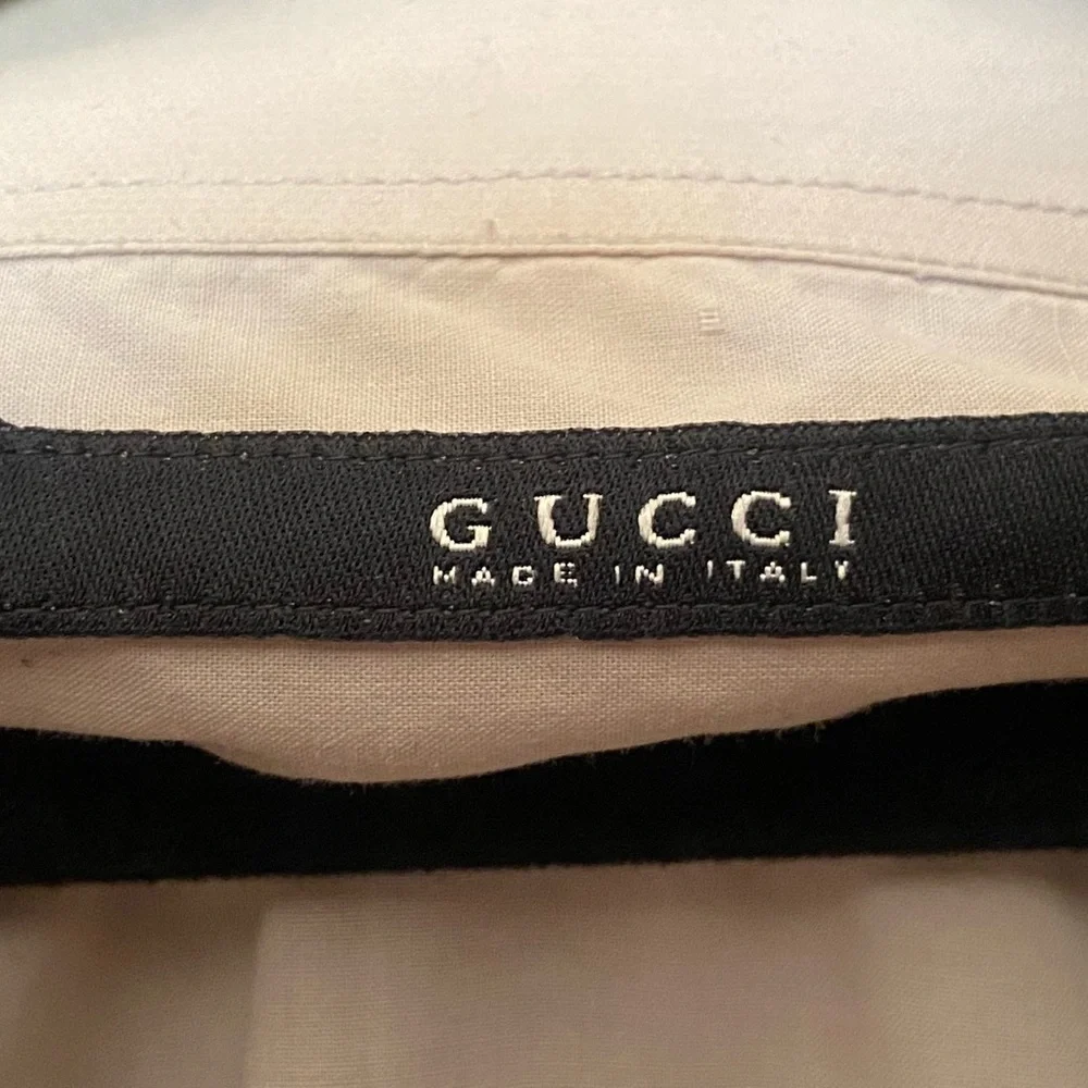 AUTHENTIC GUCCI MENS LIGHT GRAY BUTTON DOWN DRESS SHIRT IN EUC. - Picture 3 of 13